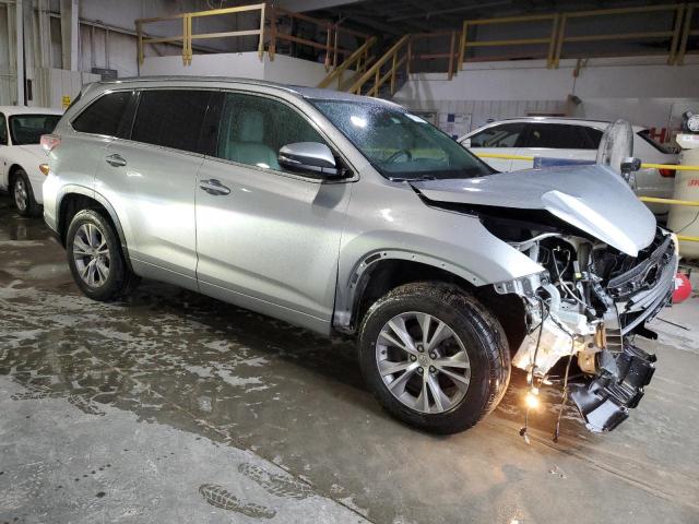 5TDKKRFH9FS083812 - 2015 TOYOTA HIGHLANDER XLE SILVER photo 4