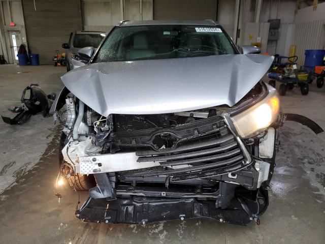 5TDKKRFH9FS083812 - 2015 TOYOTA HIGHLANDER XLE SILVER photo 5
