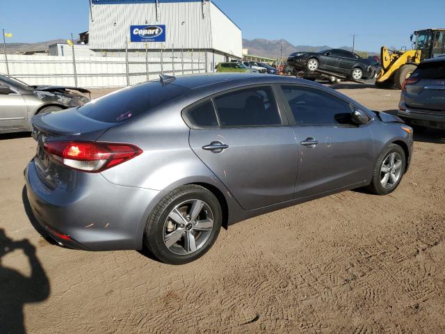 3KPFL4A71JE200124 - 2018 KIA FORTE LX GRAY photo 3