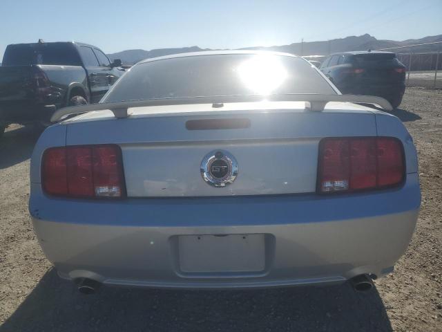 1ZVHT82H975368540 - 2007 FORD MUSTANG GT SILVER photo 6