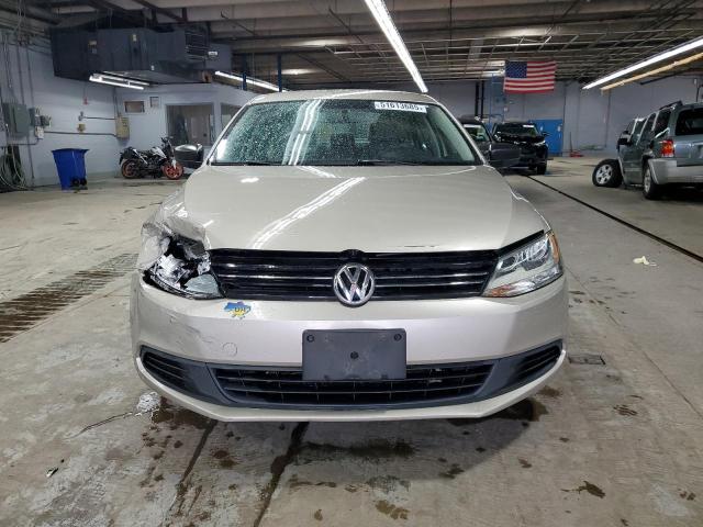 3VW2K7AJ8DM241209 - 2013 VOLKSWAGEN JETTA BASE BEIGE photo 5