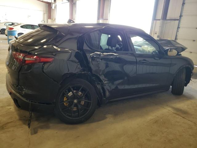 ZASPAKBN7K7C45346 - 2019 ALFA ROMEO STELVIO TI BLACK photo 3