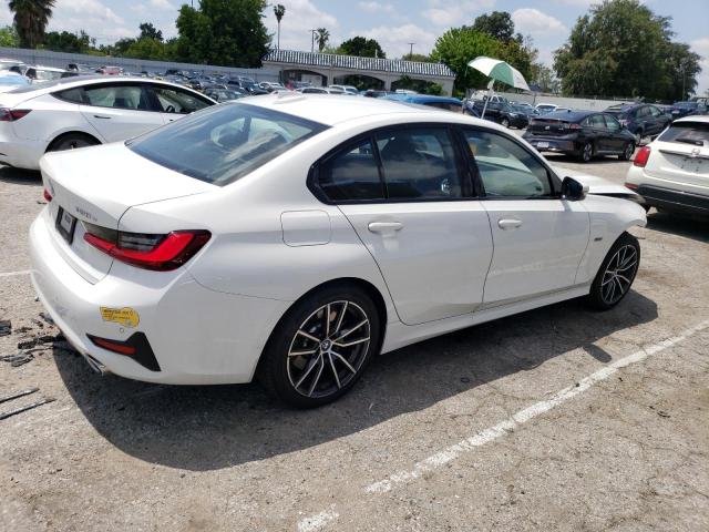 WBA5P7C04NFL77163 - 2022 BMW 330E WHITE photo 3