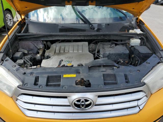 5TDBK3EH3CS174147 - 2012 TOYOTA HIGHLANDER BASE YELLOW photo 12