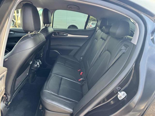 ZASFAKPN2J7B59011 - 2018 ALFA ROMEO STELVIO SPORT შავი ფოტო 6