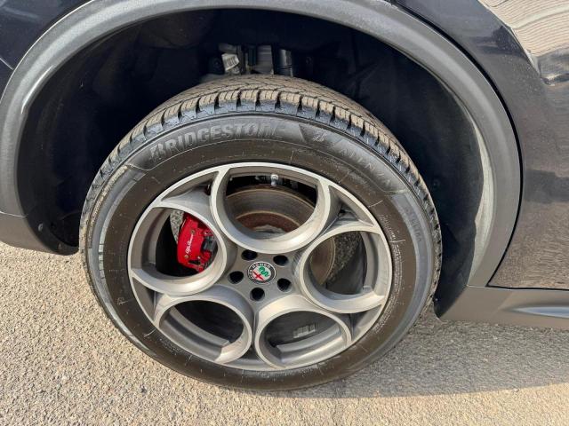 ZASFAKPN2J7B59011 - 2018 ALFA ROMEO STELVIO SPORT შავი ფოტო 9