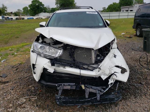 5TDBZRFH9KS920354 - 2019 TOYOTA HIGHLANDER LE WHITE photo 5