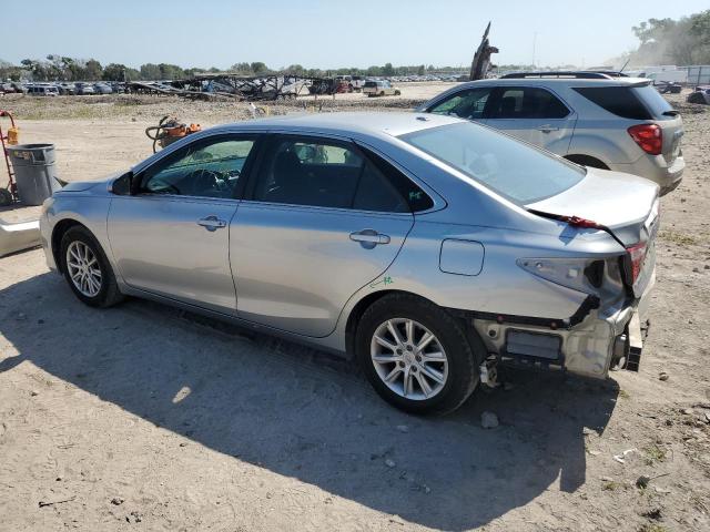 4T1BF1FK5GU554848 - 2016 TOYOTA CAMRY LE SILVER photo 2