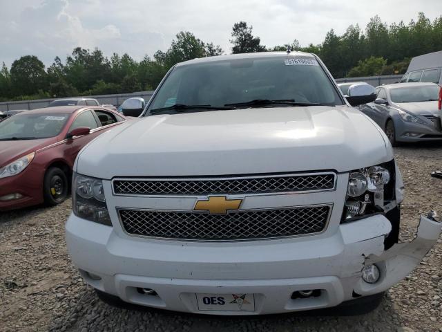 1GNSCJE01DR151968 - 2013 CHEVROLET SUBURBAN C1500 LT WHITE photo 5