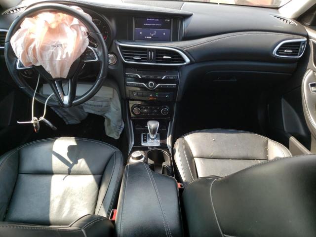 SJKCH5CR8JA055916 - 2018 INFINITI QX30 BASE GRAY photo 8