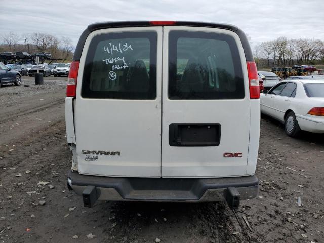 1GTW7AFG3J1902136 - 2018 GMC SAVANA G2500 WHITE photo 6