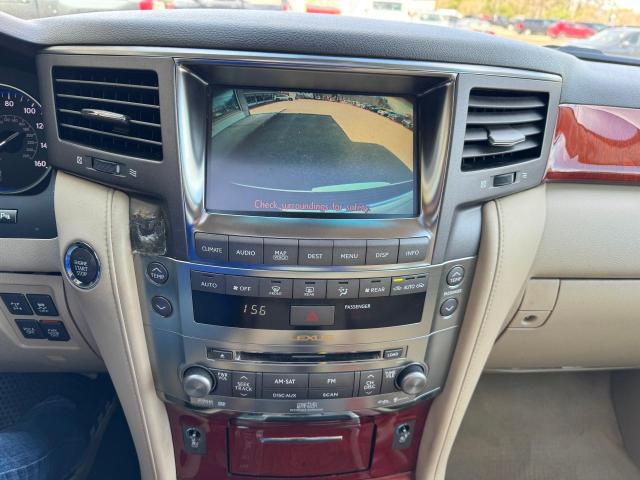 JTJHY00W784002216 - 2008 LEXUS LX 570 WHITE photo 11