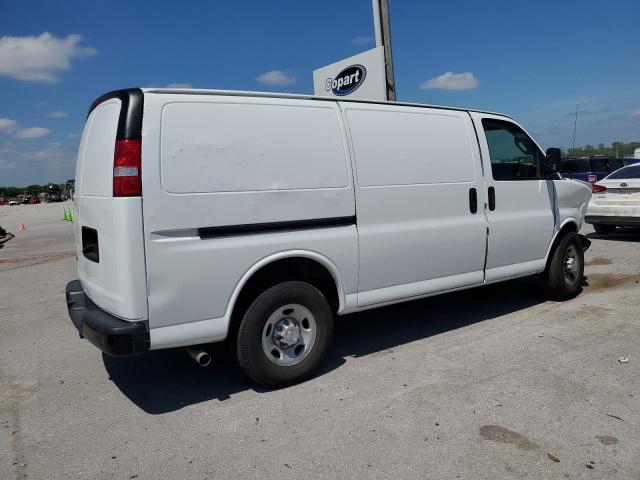 1GCWGAFPXK1246647 - 2019 CHEVROLET EXPRESS G2 WHITE photo 3