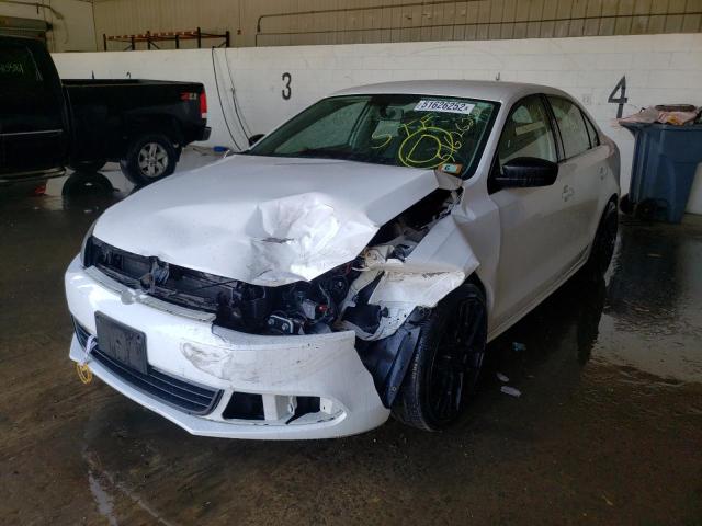 3VW1K7AJ6DM372456 - 2013 VOLKSWAGEN JETTA BASE Սպիտակ լուսանկար 2