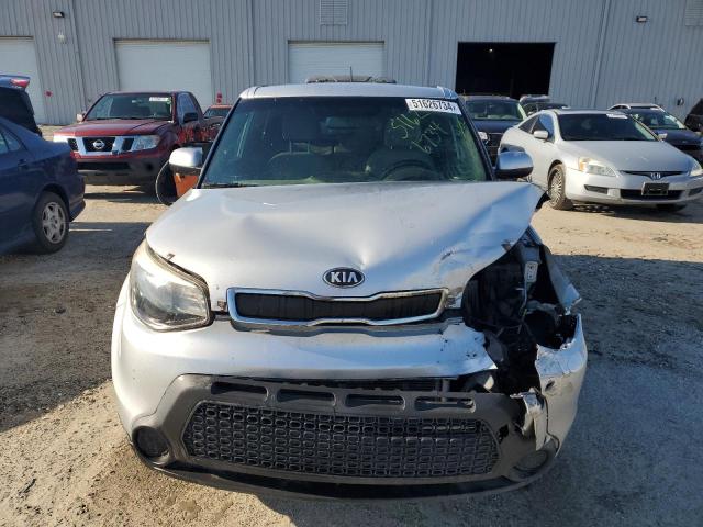 KNDJN2A29E7705492 - 2014 KIA SOUL SILVER photo 5