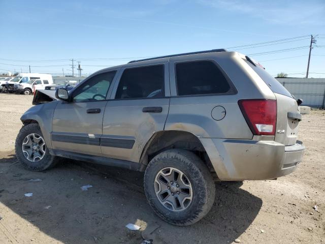 1J4GR48K25C689265 - 2005 JEEP GRAND CHER LAREDO TAN photo 2