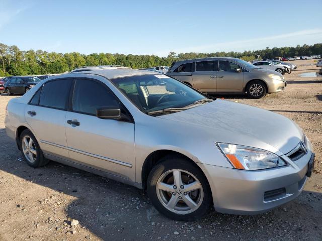 1HGCM56187A174063 - 2007 HONDA ACCORD VALUE SILVER photo 4