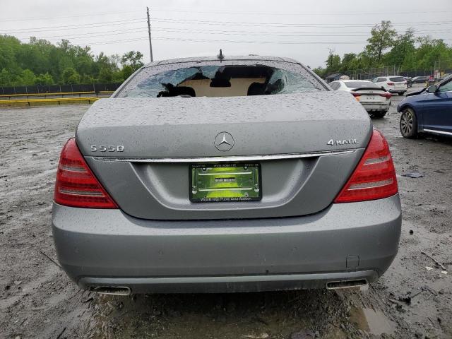WDDNG9EBXCA473781 - 2012 MERCEDES-BENZ S 550 4MATIC GRAY photo 6