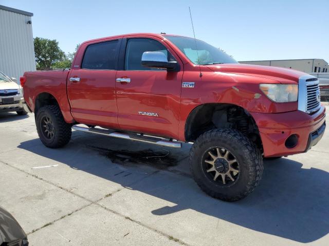 5TFHW5F15BX198857 - 2011 TOYOTA TUNDRA CREWMAX LIMITED RED photo 4