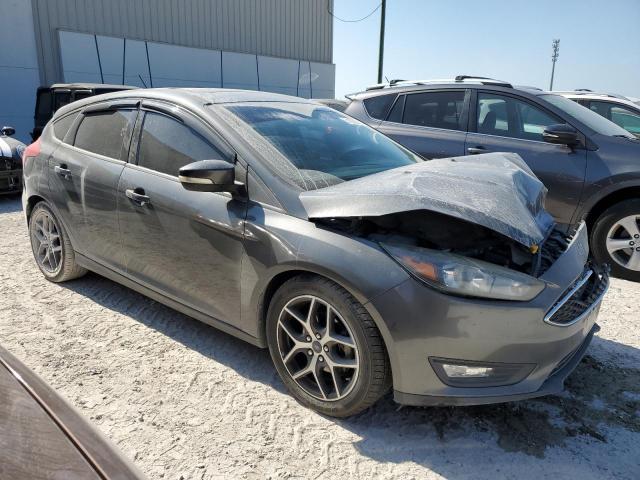 1FADP3M25HL249646 - 2017 FORD FOCUS SEL GRAY photo 4
