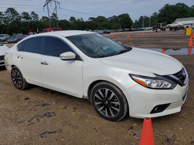 1N4AL3AP6JC116771 - 2018 NISSAN ALTIMA 2.5 WHITE photo 4