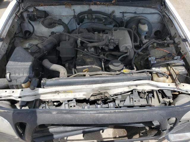 5TENL42N42Z021157 - 2002 TOYOTA TACOMA WHITE photo 11