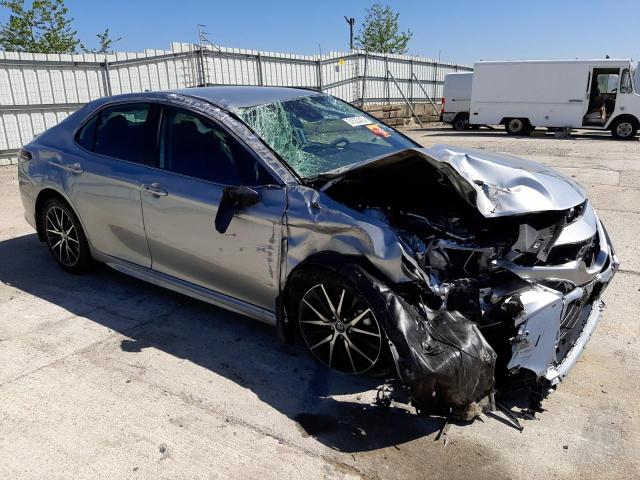 4T1G11AK5PU807260 - 2023 TOYOTA CAMRY SE NIGHT SHADE SILVER photo 4