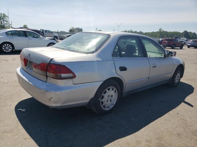 1HGCG66521A009648 - 2001 HONDA ACCORD LX SILVER photo 3