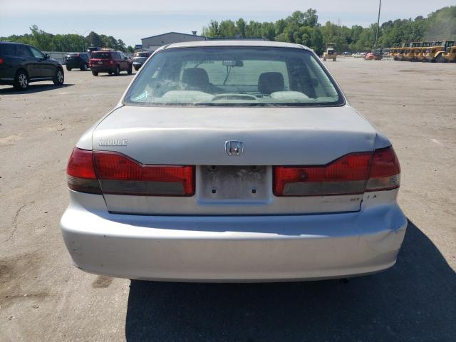 1HGCG66521A009648 - 2001 HONDA ACCORD LX SILVER photo 6