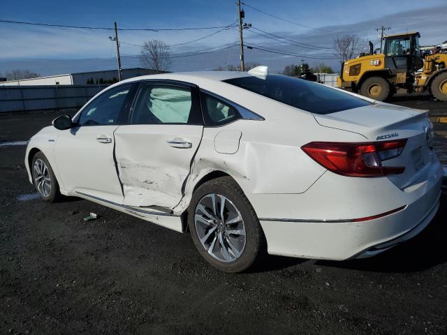 1HGCV3F98JA002355 - 2018 HONDA ACCORD TOURING HYBRID WHITE photo 2