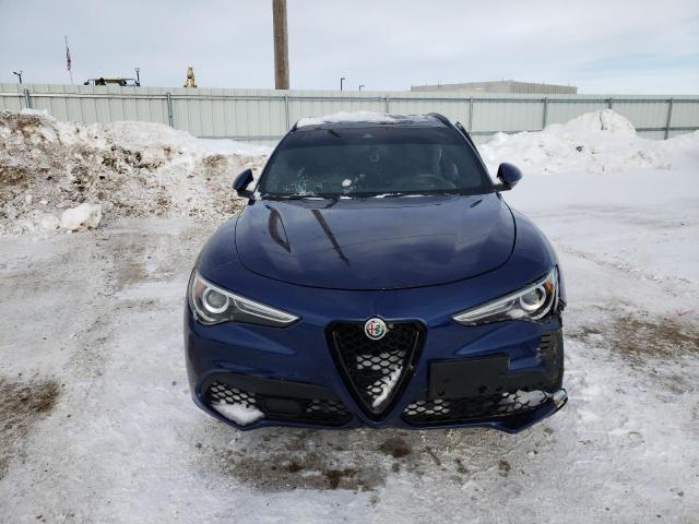 ZASFAKNN5J7B66697 - 2018 ALFA ROMEO STELVIO TI SPORT BLUE photo 5