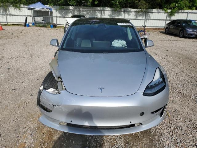 5YJ3E1EA7JF006158 - 2018 TESLA MODEL 3 SILVER photo 5