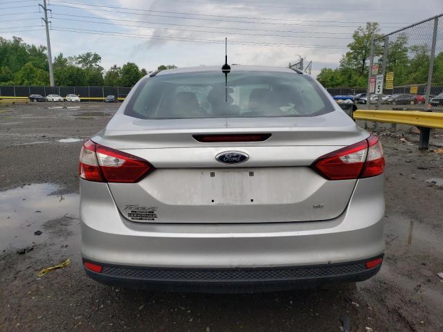 1FAHP3H24CL393371 - 2012 FORD FOCUS SEL SILVER photo 6