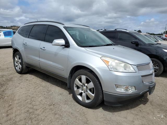 1GNKRLED4CJ307110 - 2012 CHEVROLET TRAVERSE LTZ SILVER photo 4