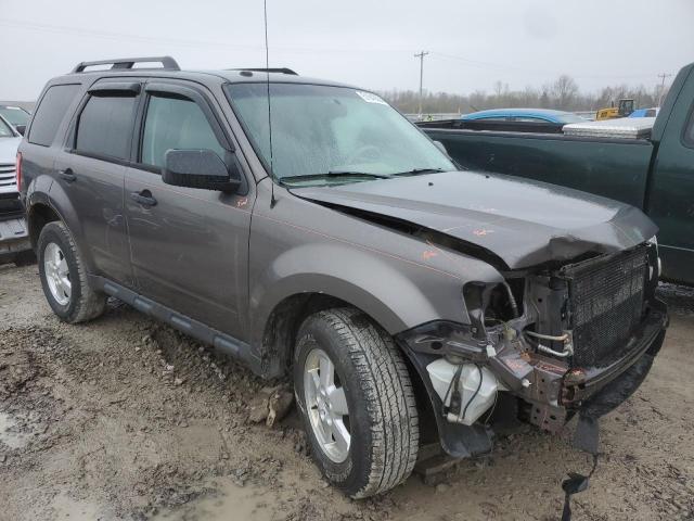 1FMCU9D77CKC48540 - 2012 FORD ESCAPE XLT GRAY photo 4