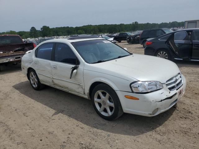 JN1CA31D5YT516848 - 2000 NISSAN MAXIMA GLE WHITE photo 4