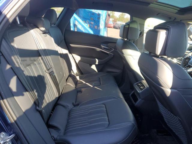 WA1VABGE5PB010922 - 2023 AUDI E-TRON CHRONOS BLUE photo 10