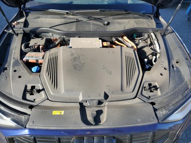 WA1VABGE5PB010922 - 2023 AUDI E-TRON CHRONOS BLUE photo 11