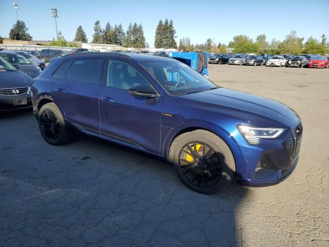 WA1VABGE5PB010922 - 2023 AUDI E-TRON CHRONOS BLUE photo 4