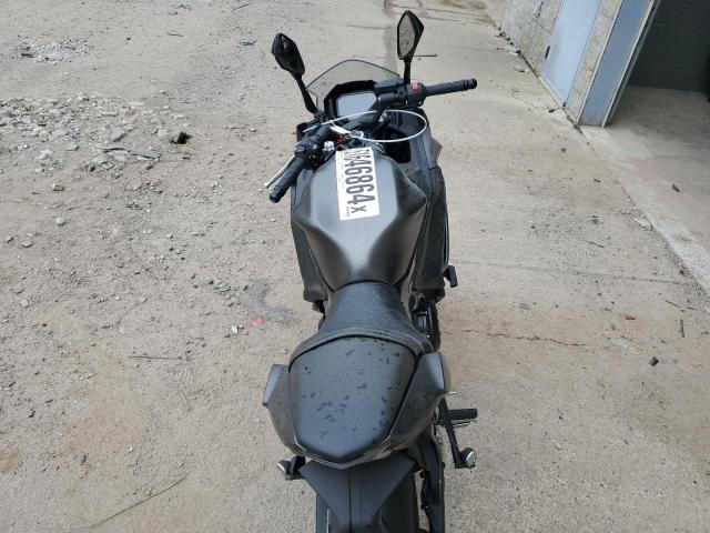 ML5EXER19PDA86516 - 2023 KAWASAKI EX650 R GRAY photo 6