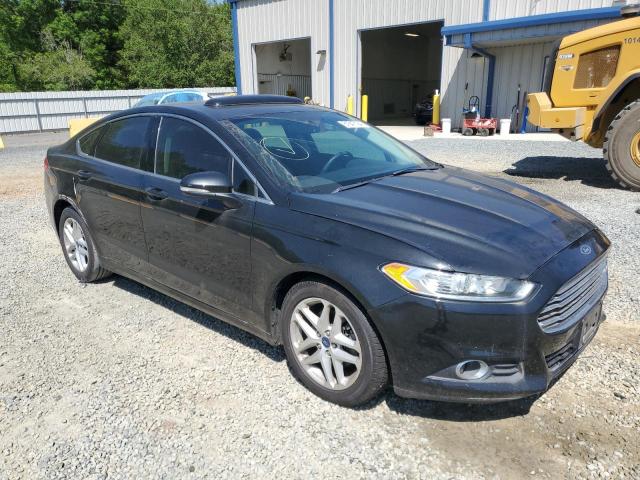 3FA6P0HD8FR233698 - 2015 FORD FUSION SE BLACK photo 4