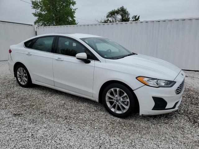 3FA6P0HD6LR186795 - 2020 FORD FUSION SE WHITE photo 4