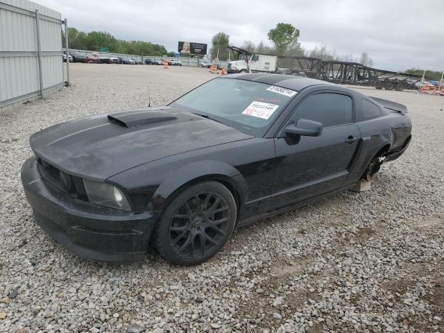 1ZVHT82H585203697 - 2008 FORD MUSTANG GT BLACK photo 1