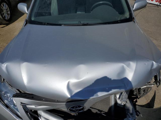 4T1BF3EK6BU216848 - 2011 TOYOTA CAMRY BASE SILVER photo 11