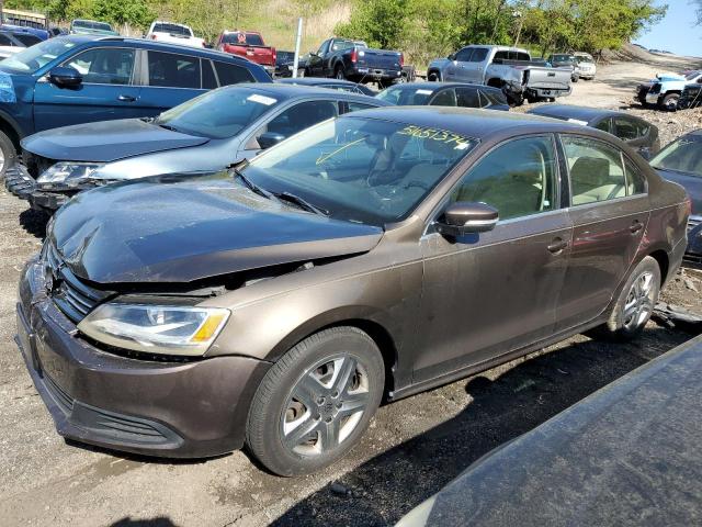 2013 VOLKSWAGEN JETTA SE, 