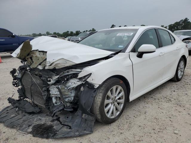 4T1B11HK8JU589533 - 2018 TOYOTA CAMRY L WHITE photo 1