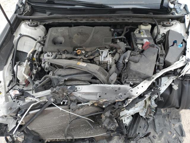 4T1B11HK8JU589533 - 2018 TOYOTA CAMRY L WHITE photo 11