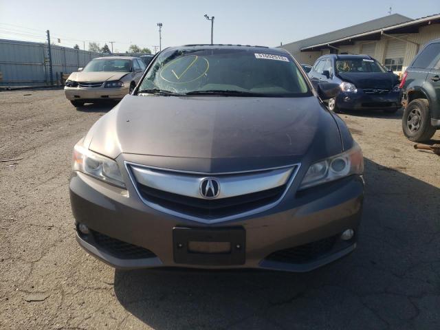 19VDE1F71DE002441 - 2013 ACURA ILX 20 TECH GRAY photo 5