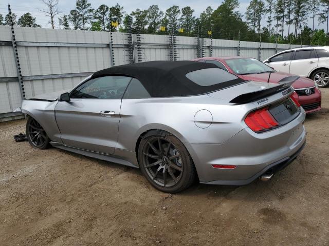 1FATP8UH0L5168547 - 2020 FORD MUSTANG SILVER photo 2