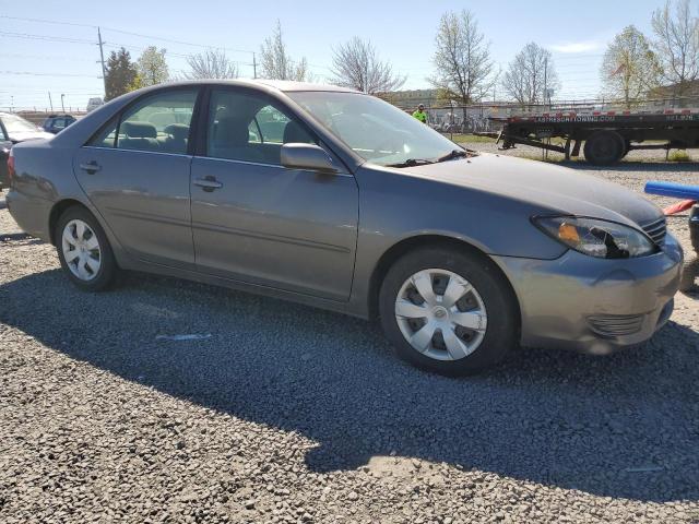 4T1BE32K05U543810 - 2005 TOYOTA CAMRY LE GRAY photo 4